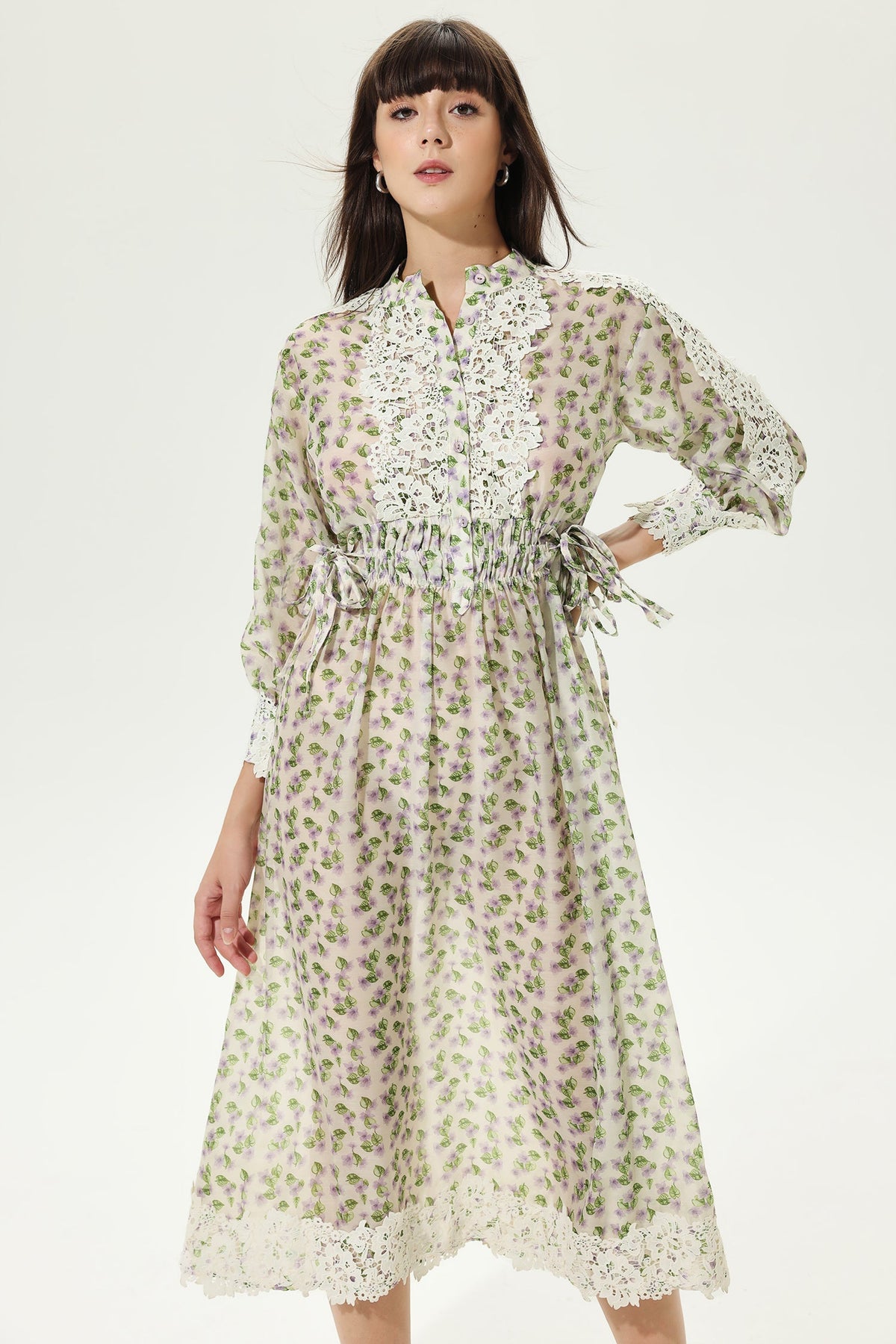 Floral Lantern Sleeve Crew Collar Midi Dress