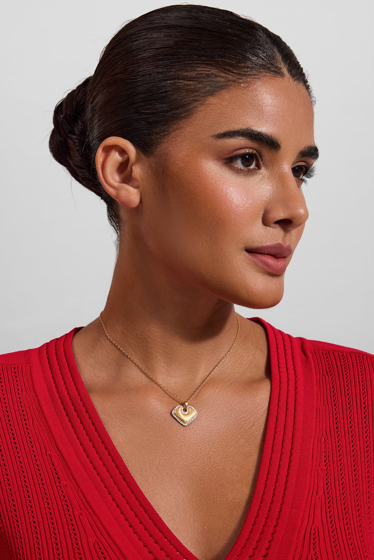 Faux Diamond Metal Necklace