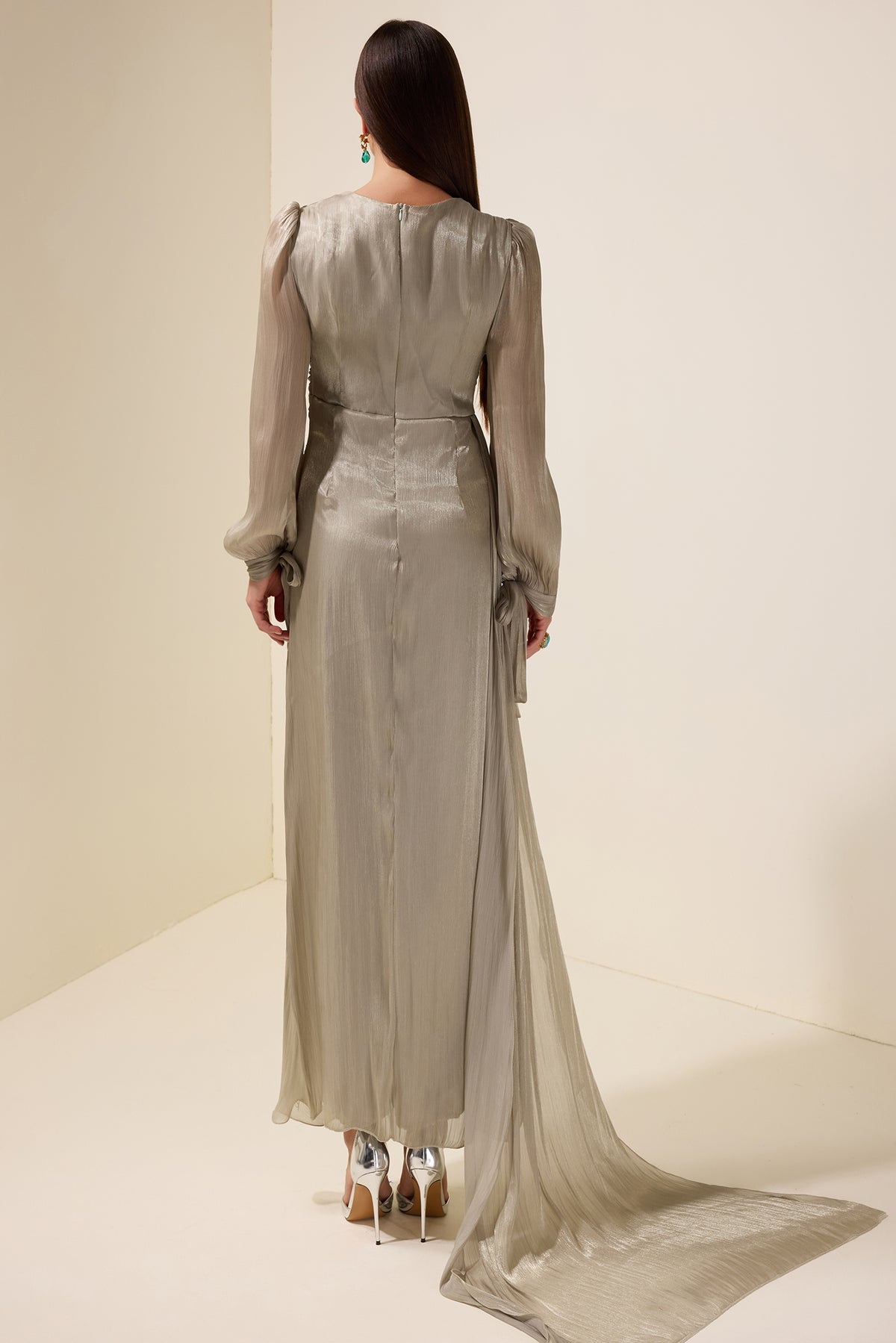 Gathering Lantern Sleeve Lace-Up Maxi Dress