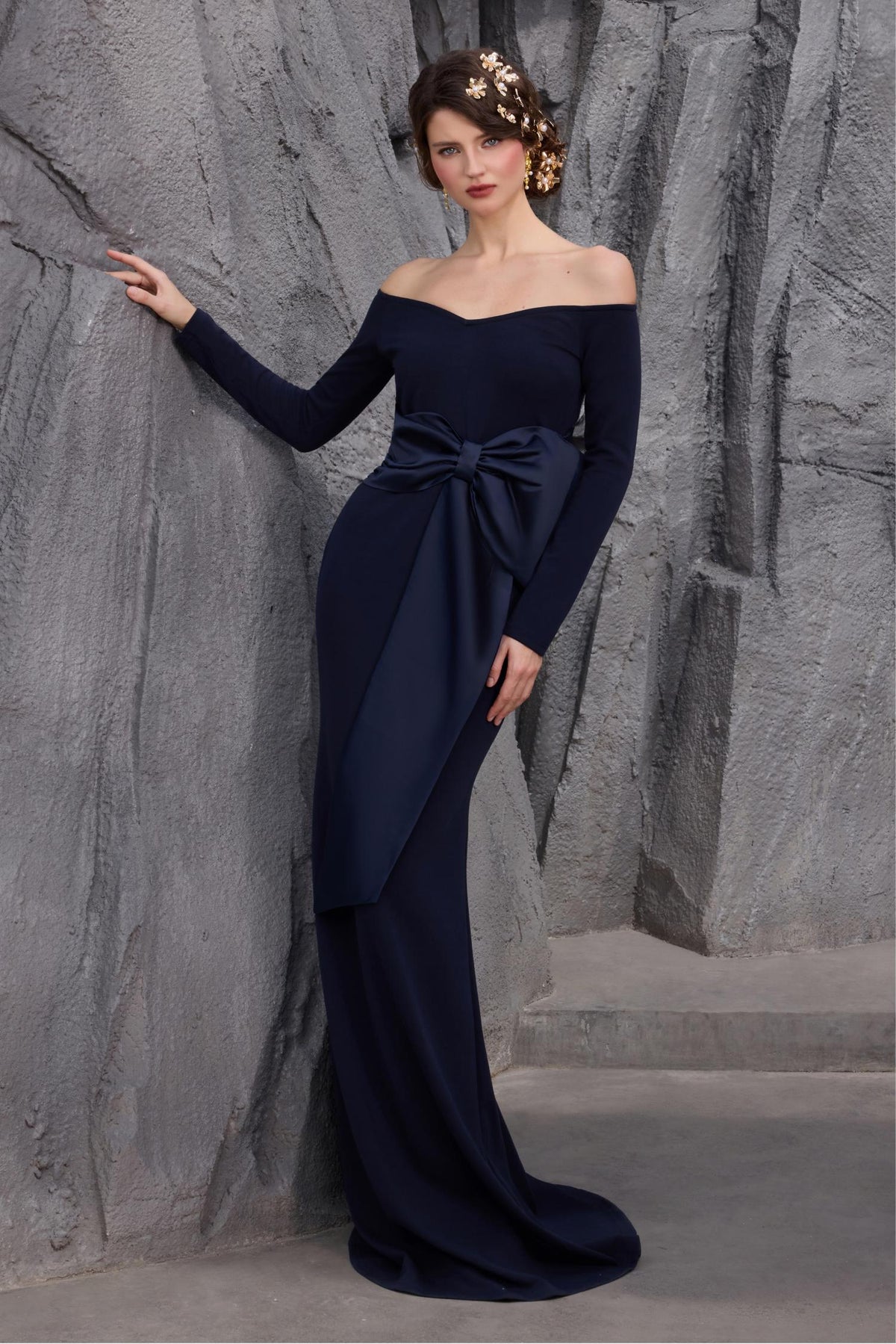 Solid Bow Long Sleeve Off-Shoulder Maxi Dress