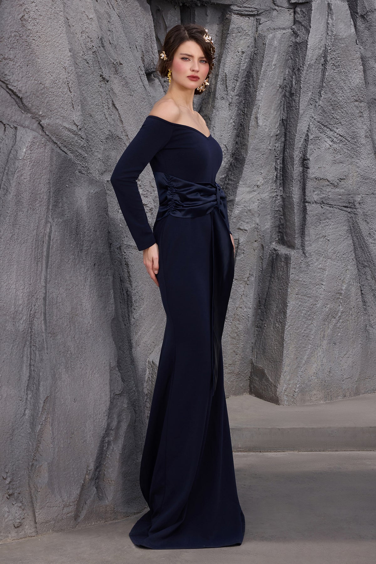 Solid Bow Long Sleeve Off-Shoulder Maxi Dress