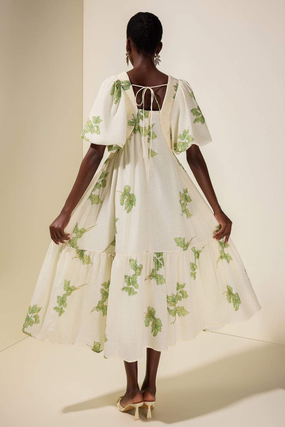 Botanical Print Smocking Puff Sleeve Midi Dress