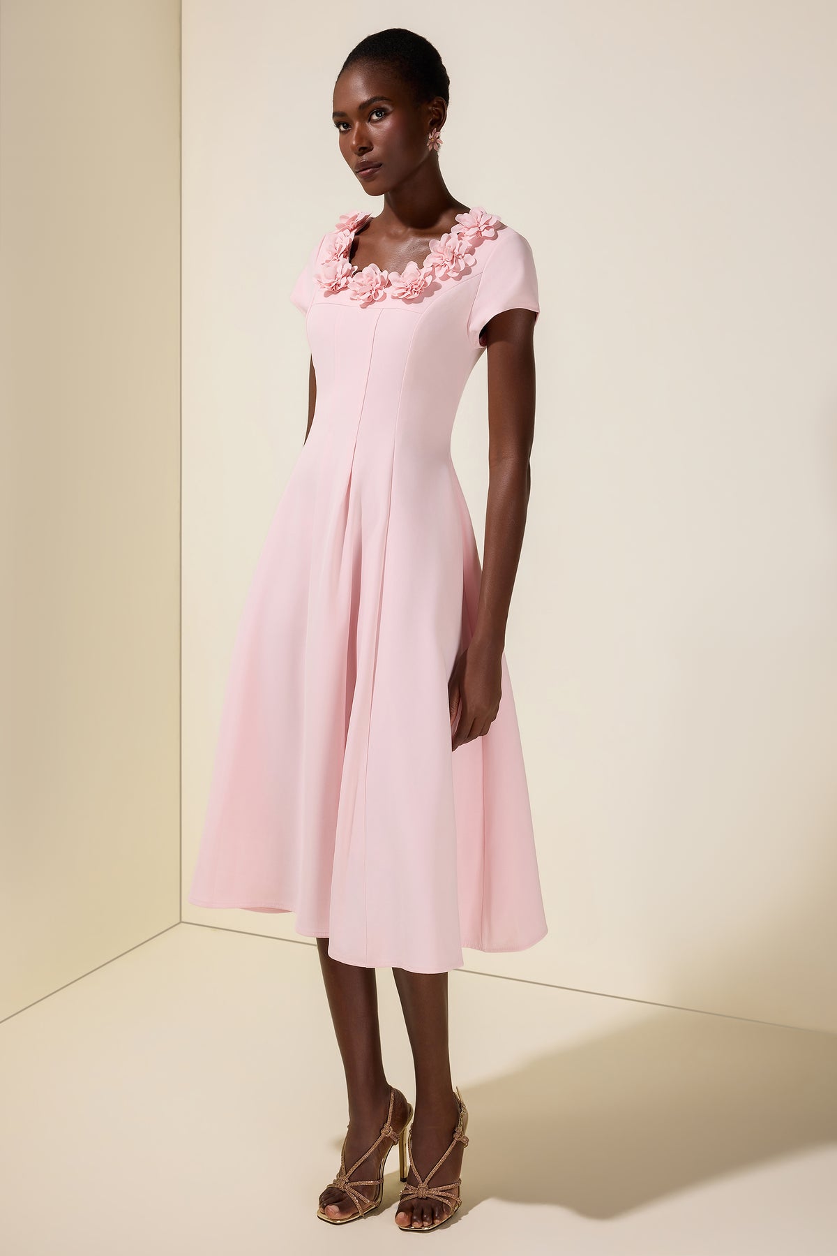 3D Flower Round Neck Midi Dress