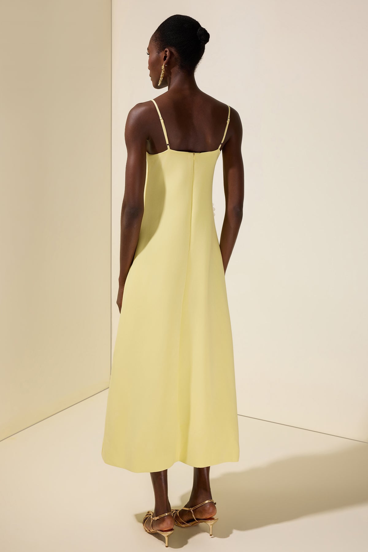 3D Flower Sleeveless Backless Midi Dress