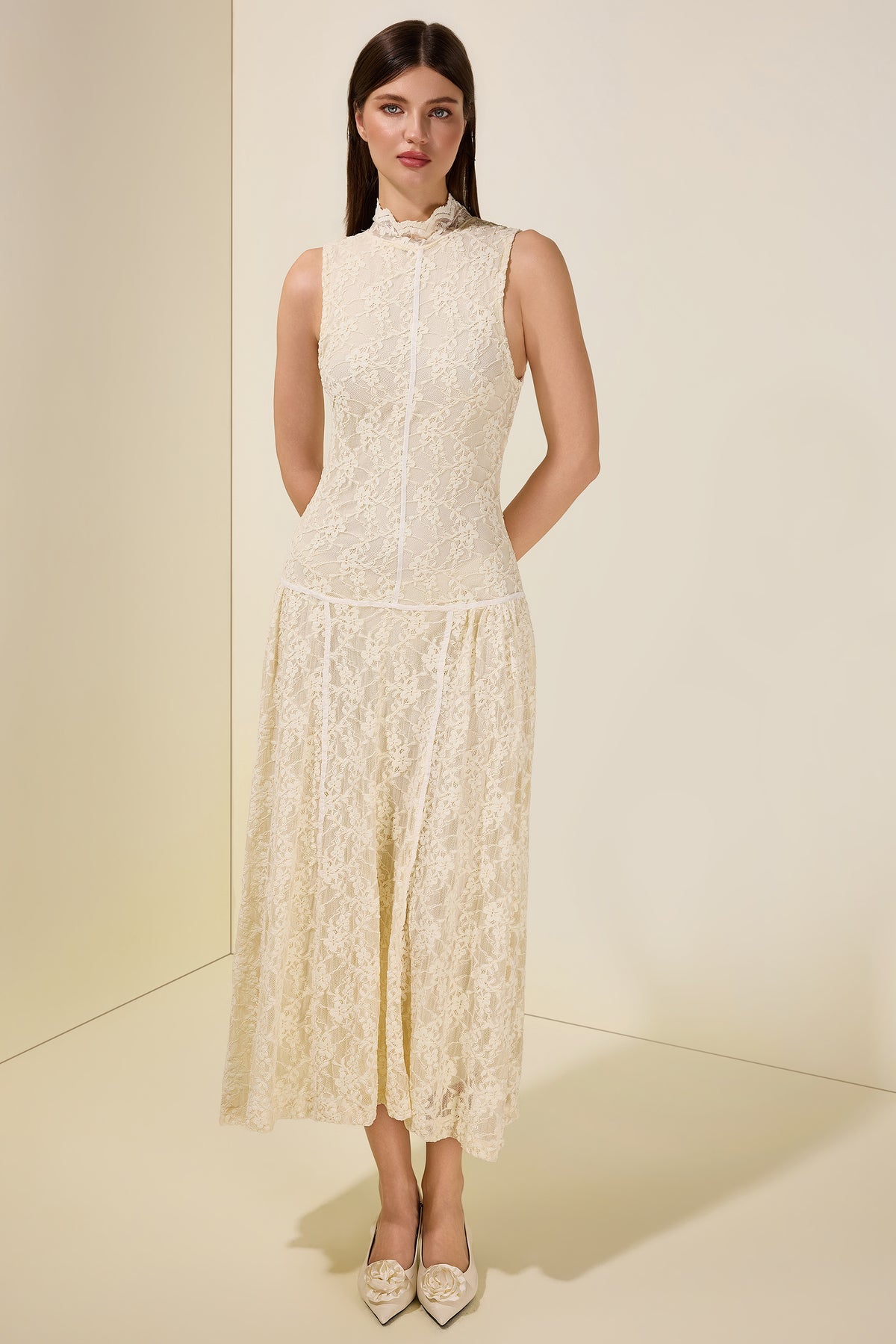Lace Sleeveless Stand Collar Midi Dress