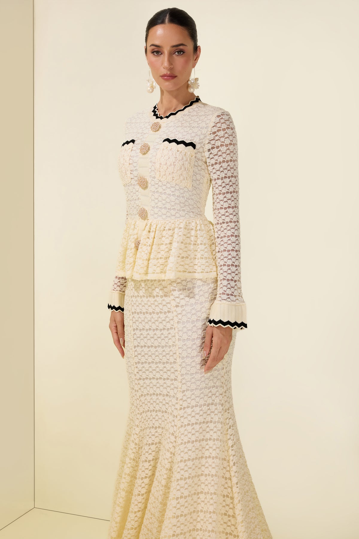 Contrast Color Ruffle Pearl Button Midi Dress