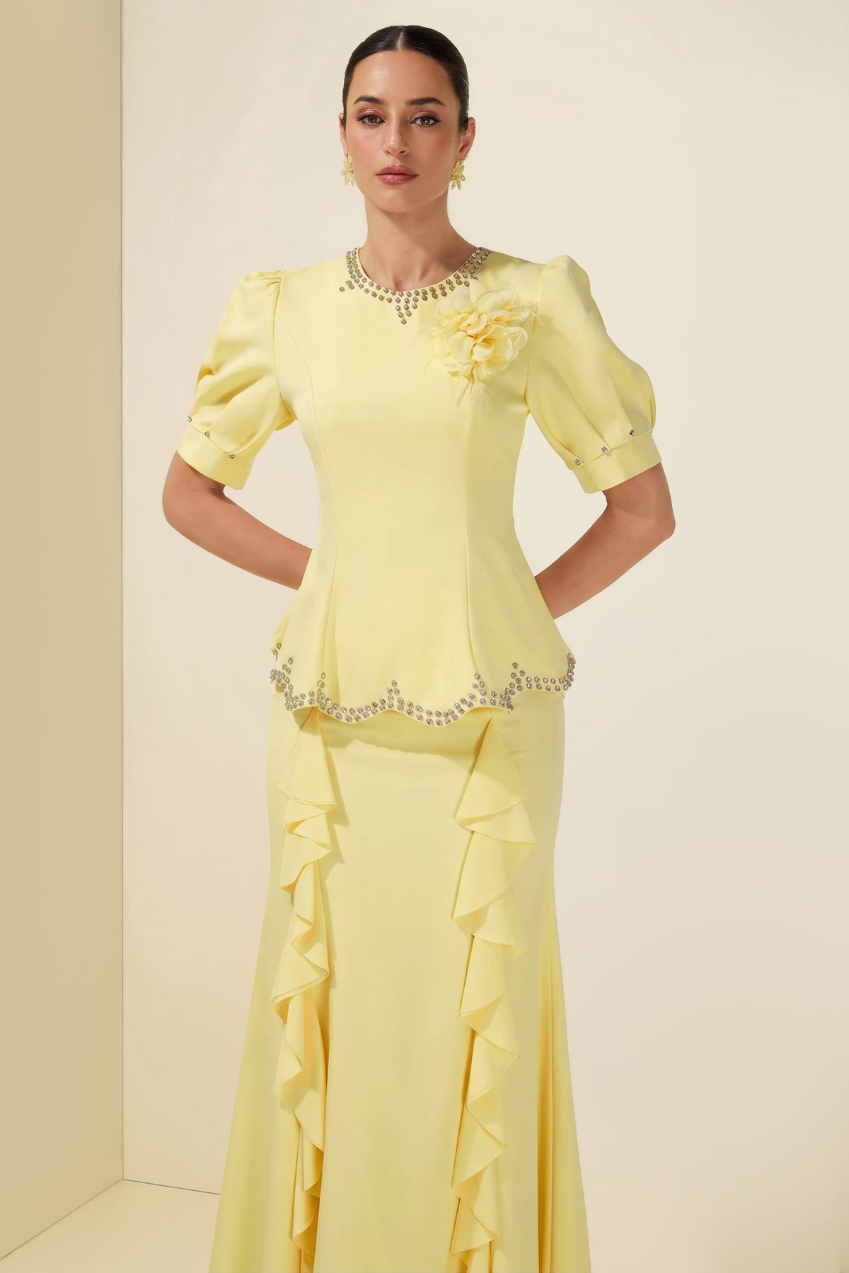 3D Flower Rhinestone Rivets Top & Frill Midi Skirt Set
