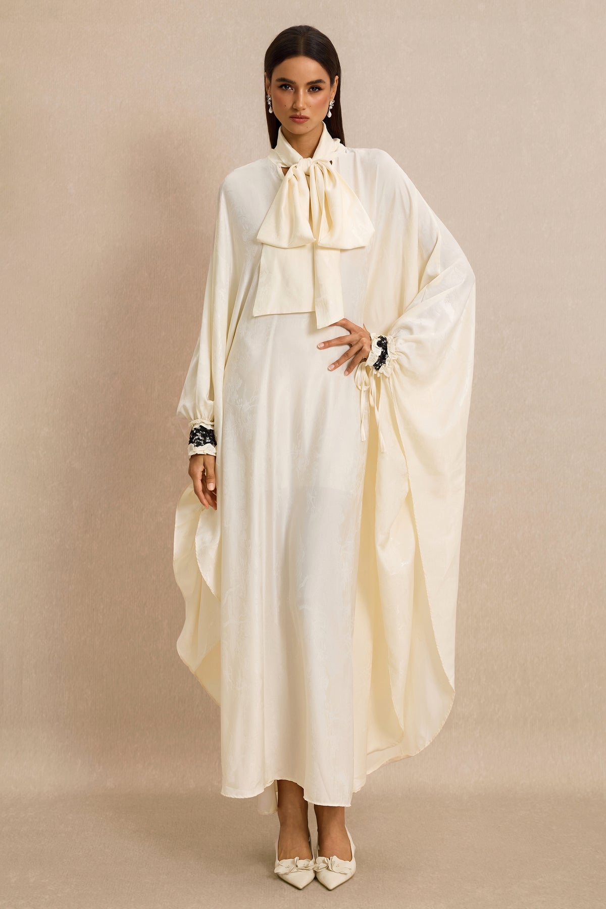 Jacquard Batwing Sleeve Lace-Up Maxi Dress