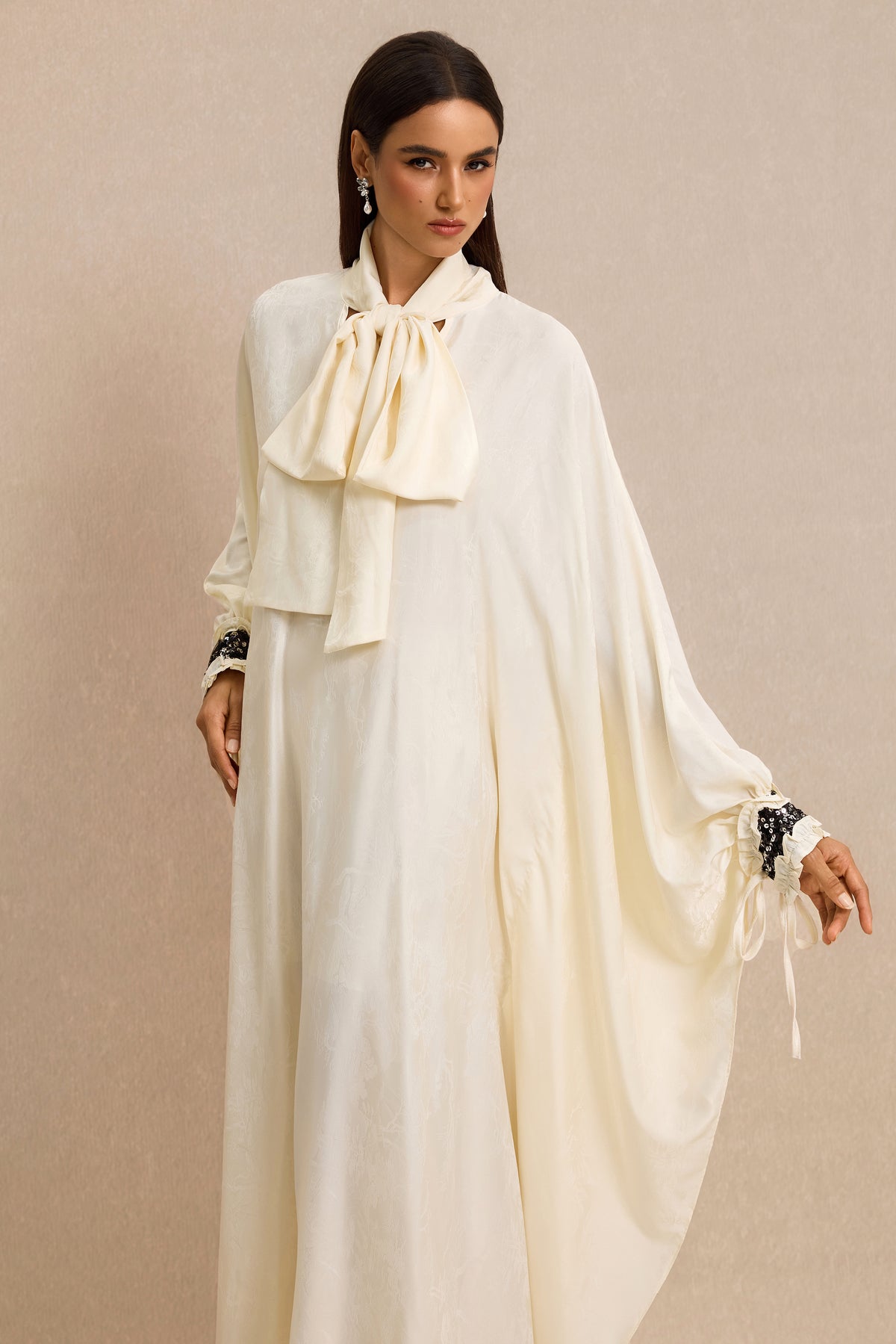 Jacquard Batwing Sleeve Lace-Up Maxi Dress