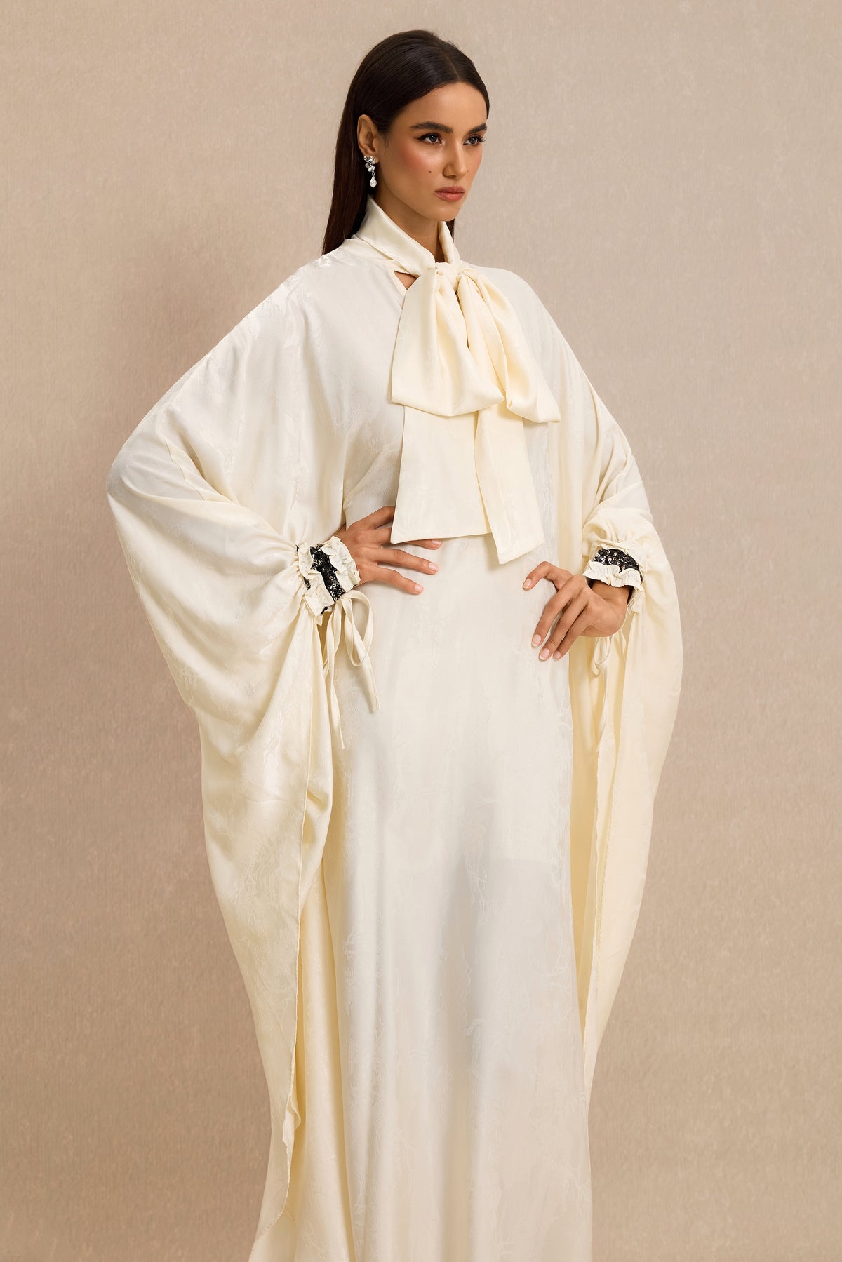 Jacquard Batwing Sleeve Lace-Up Maxi Dress
