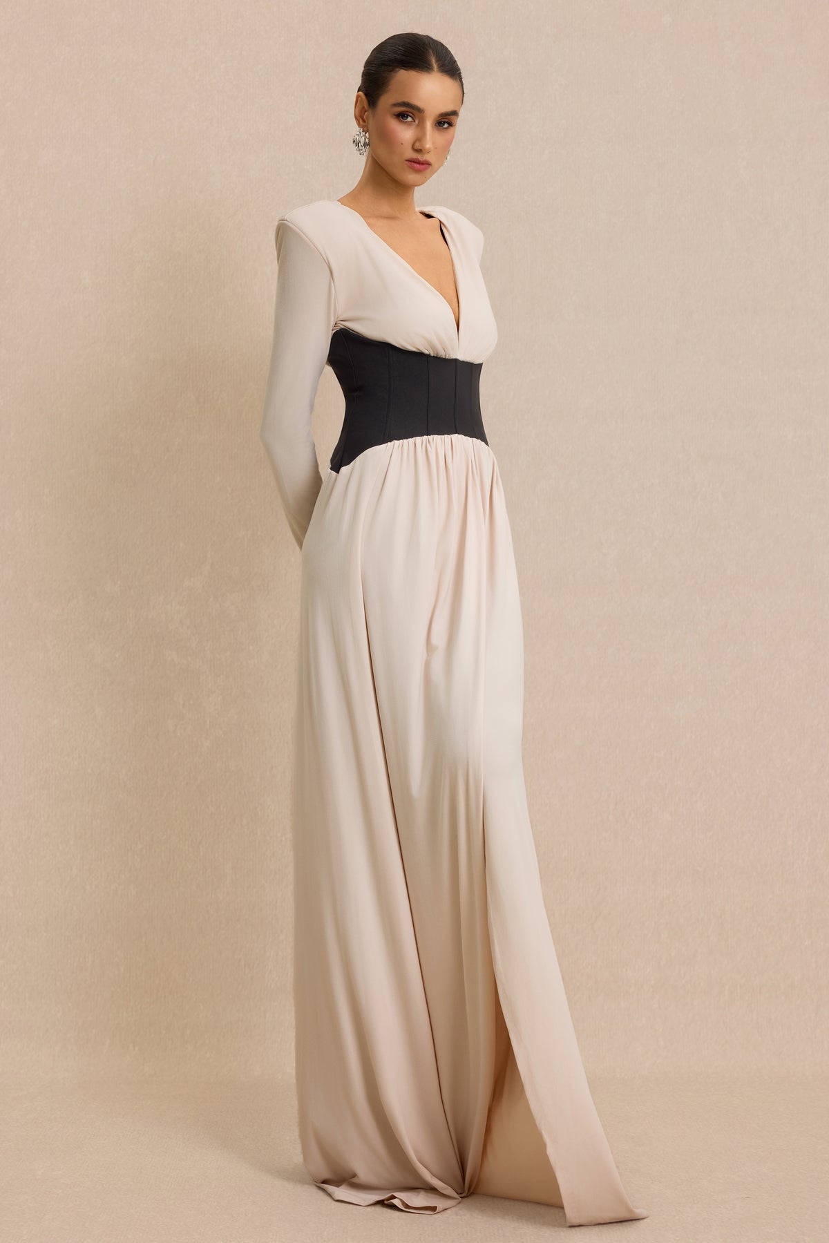 Contrast Color Gathering V-Neck Maxi Dress