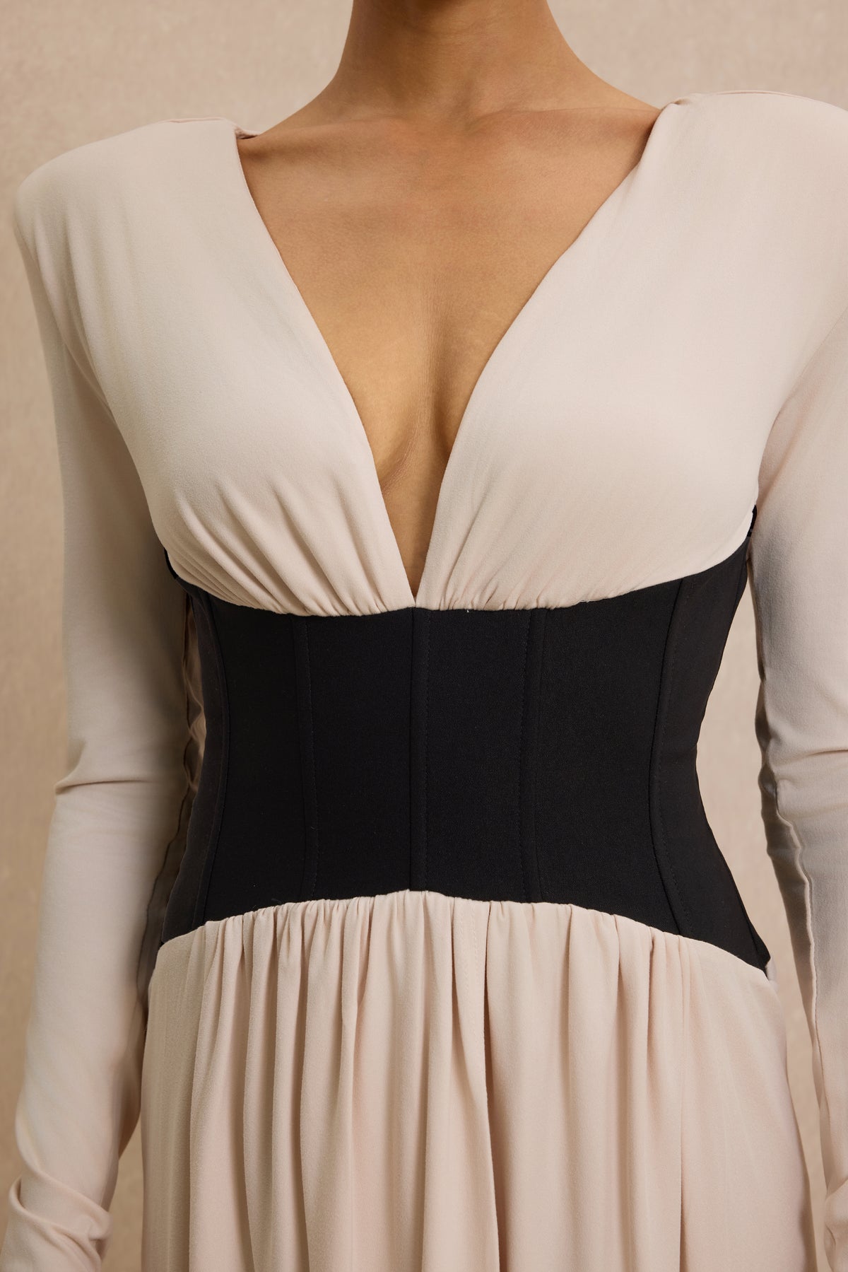 Contrast Color Gathering V-Neck Maxi Dress