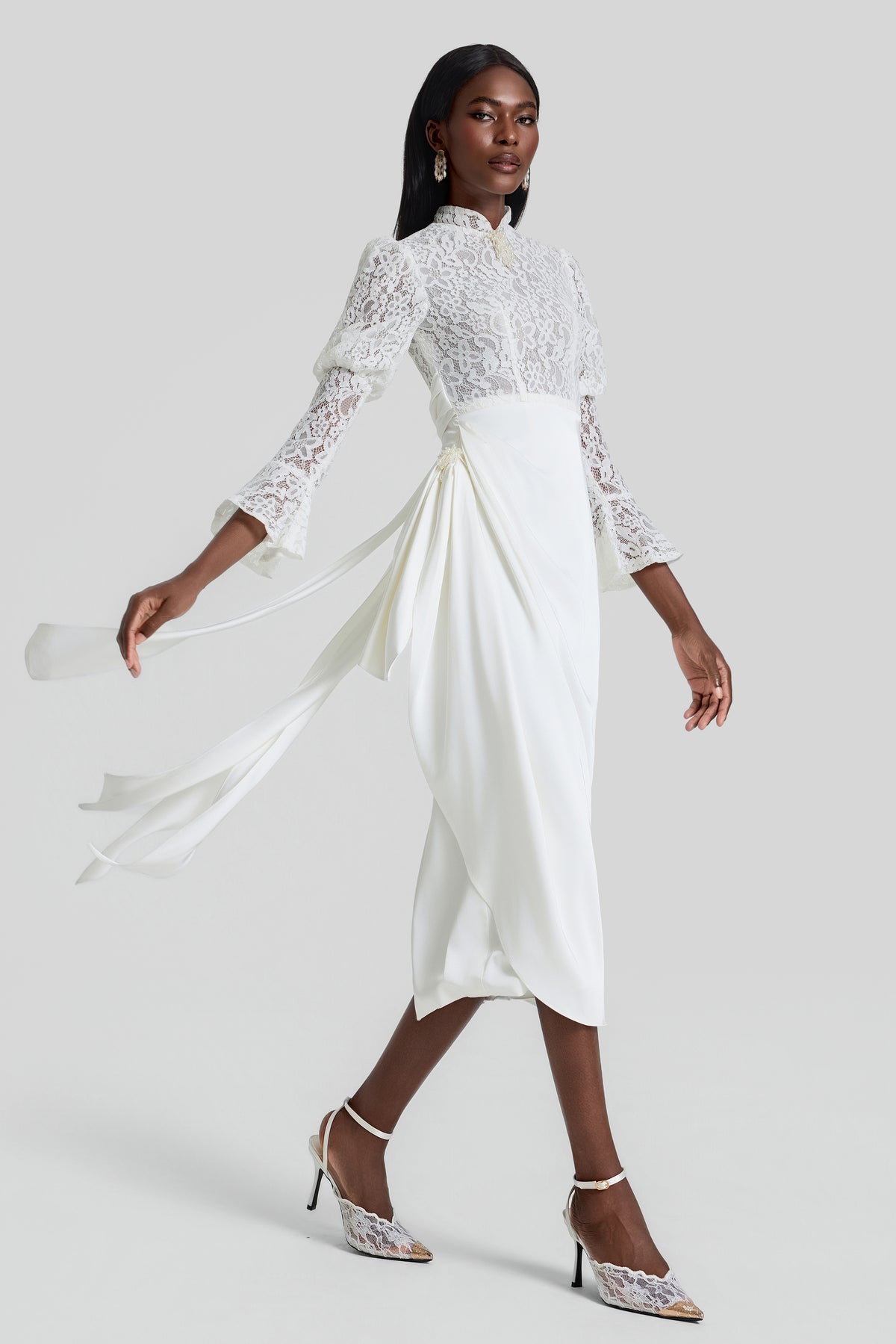 Lace Splicing Pleated Midi Dress