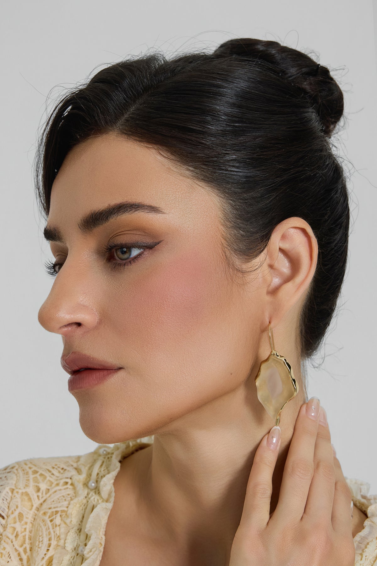 Metal Resin Leaves Earrings