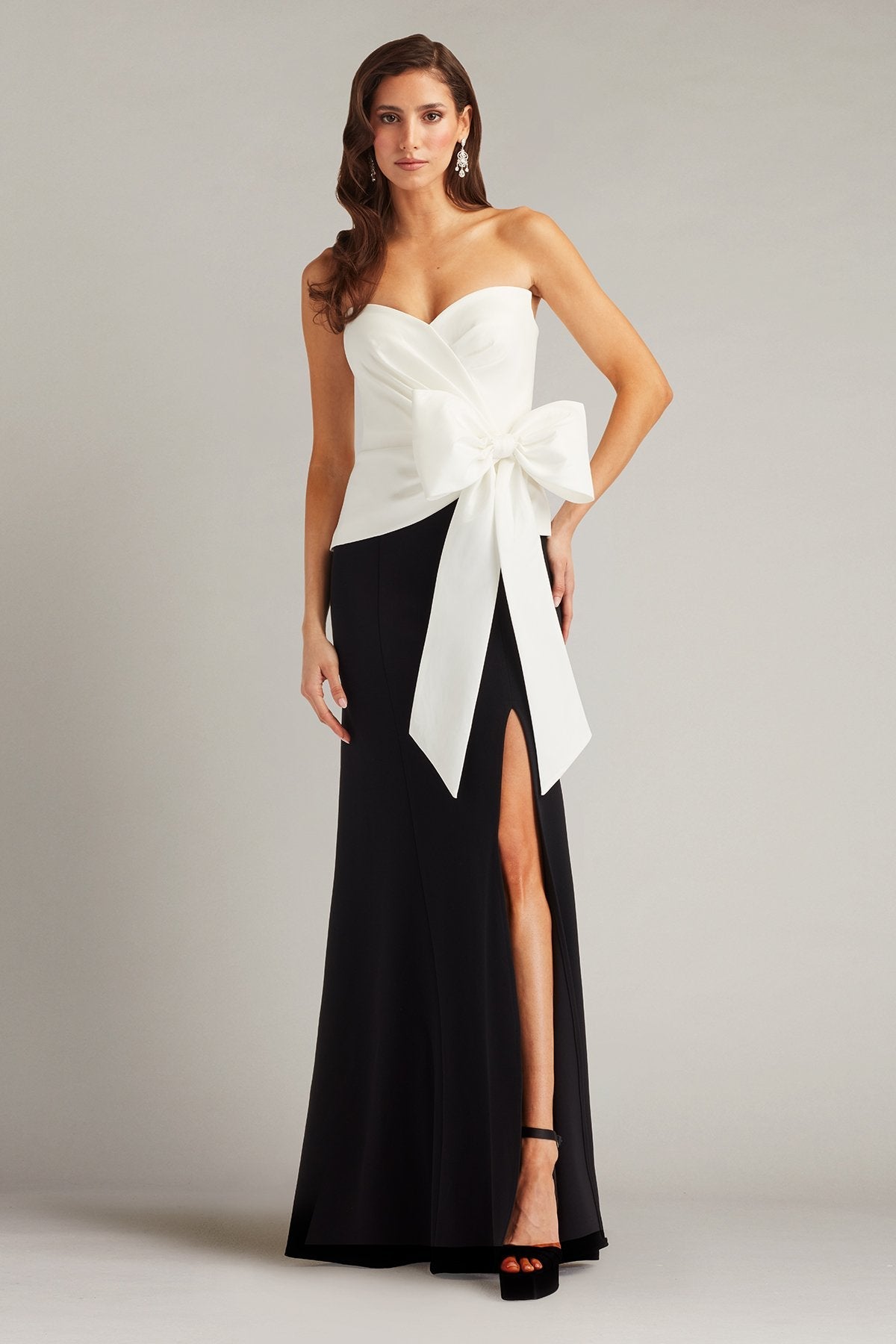 Contrast Color Bow Strapless Maxi Dress