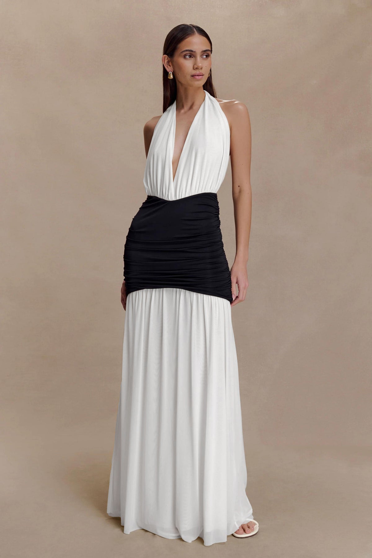 Contrast Color Gathering Halter Neck Maxi Dress