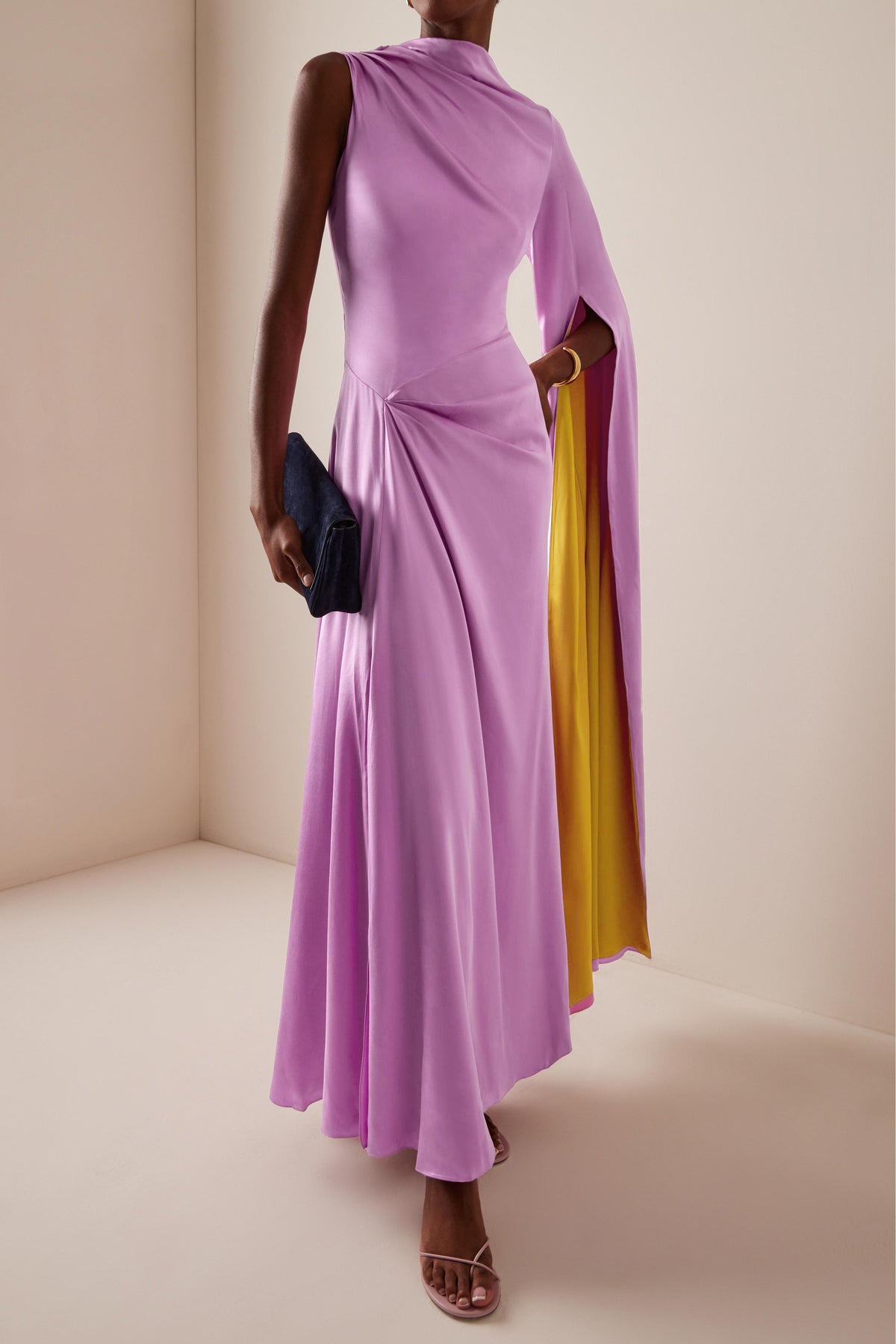 Contrast Color Gathering One Sleeve Maxi Dress