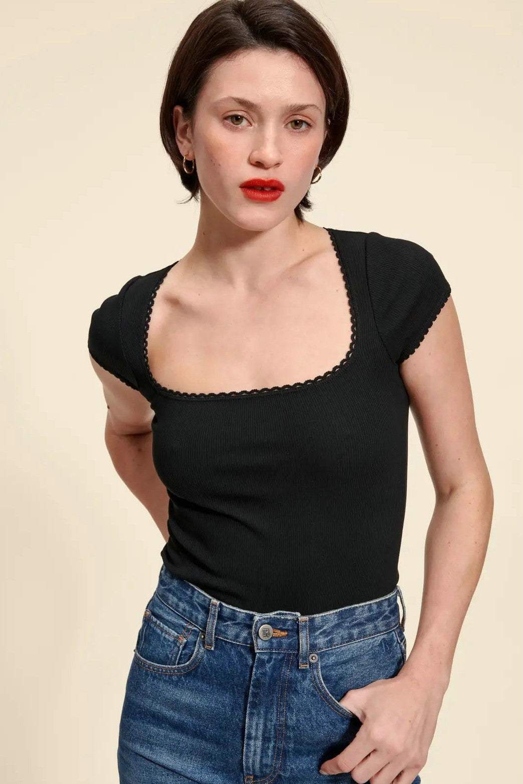 Knit Solid Short Sleeve U-Neck Top Black